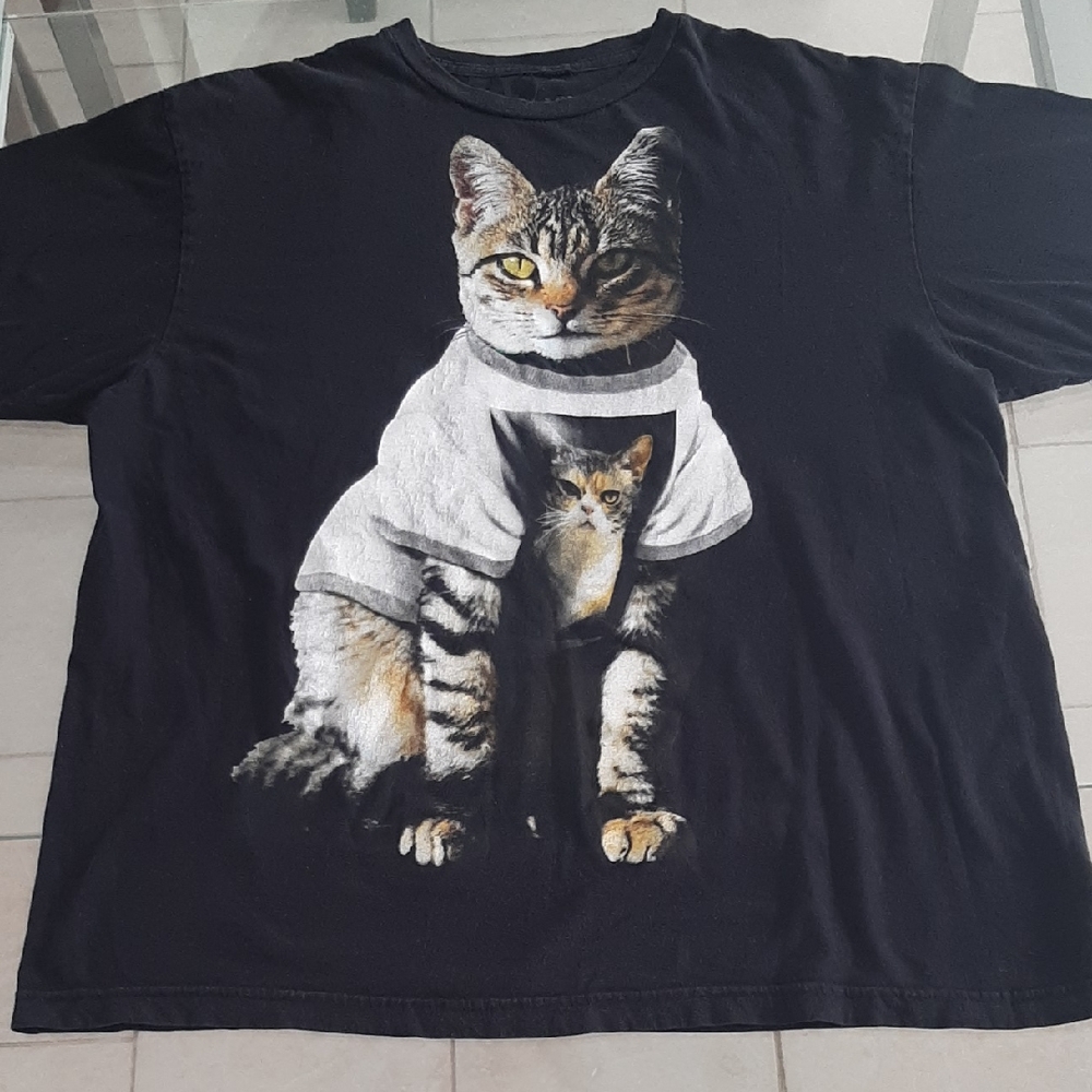 CAT WEARING CAT Tee😸 BLACK MATTER 😸 VINTAGE Graphic Tee Sz L